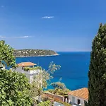 Villa Neuve, Proche Monaco